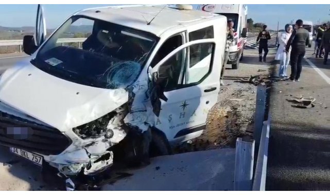 2 araç çarpıştı: 2 yaralı