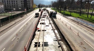 Kocaeli'de Kartepe tramvay hattının ilk rayları döşendi