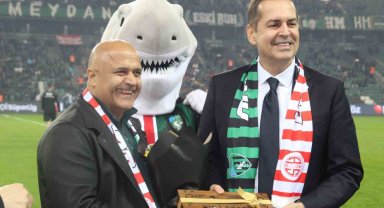 Kocaelispor ve Antalyaspor başkanlarından dostluk mesajı