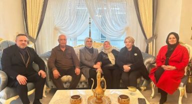 Yasemin Özdemir ve Katırcıoğlu'ndan İzmit'te Gönül Ziyaretleri