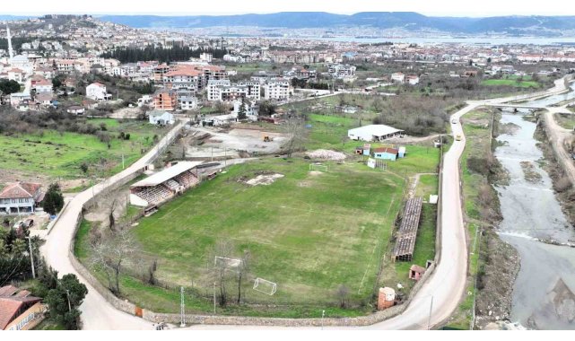 Gölcük'te yeni spor kompleksinin inşaat çalışmalarına başlandı