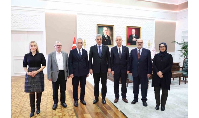 Hekimsen heyeti, Bakan Memişoğlu ile meslek kanunu ve malpraktis konusunu görüştü