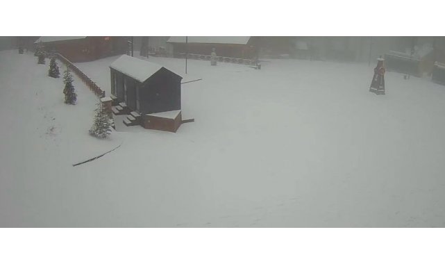 Kartepe'de lapa lapa kar yağıyor