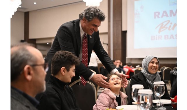 Kartepe'de Ramazan ayının ilk iftarında şehit aileleri ve gaziler bir araya geldi