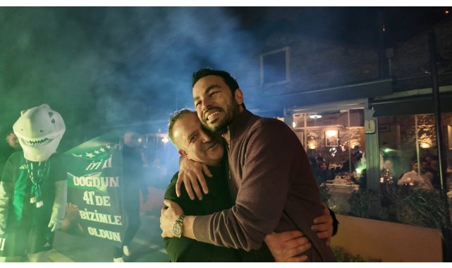 Kocaelisporlu taraftarlardan, Selçuk İnan'a 41. yaş sürprizi