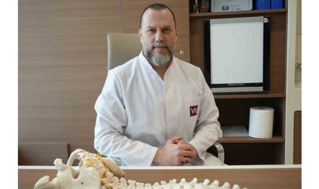 "Kapalı omurga cerrahisi ile felç riski yok denecek kadar azaltılabiliyor"