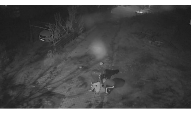 Yaşlı adamı yerlerde sürükleyip birikimini çalan 3 şüpheli yakalandı