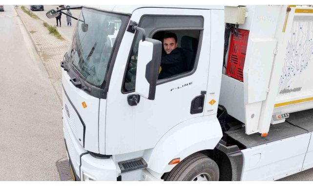 Başiskele'de elektrikli çöp kamyonu dönemi başlıyor