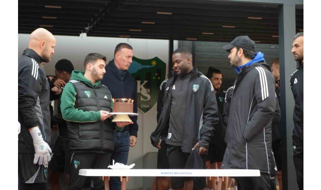 Cafumana Show'a doğum günü sürprizi