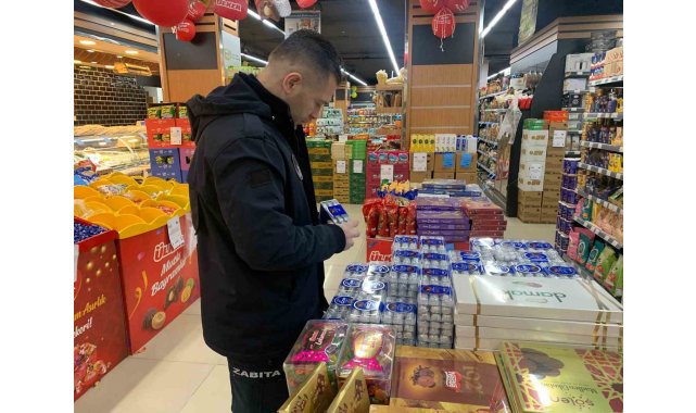 Çayırova'da bayram öncesi market ve tatlıcılara sıkı denetim