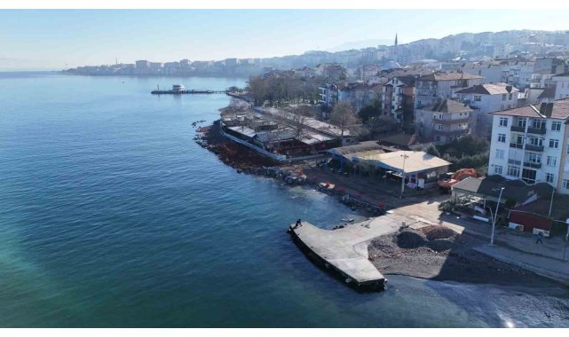 Değirmendere sahiline taşkınlara karşı dalgakıran inşa ediliyor