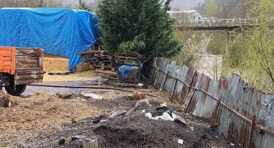 Dereye hayvansal atık bırakan çiftlikler yakalandı