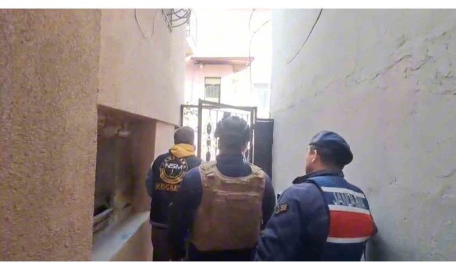 Evleri uyuşturucu serasına, tuvaletleri laboratuvara çevirmişler: 36 gözaltı