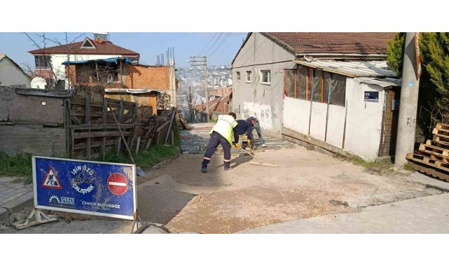 Gebze'de 3 sokakta parke ve bordür çalışması yapıldı