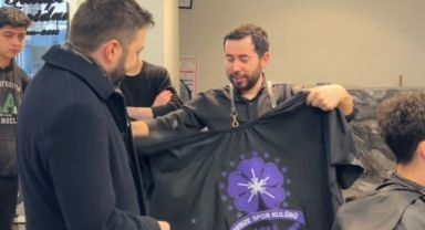 GEBZESPOR'A YÜREKTEN BAĞLILIK: AK GENÇ GEBZE'DEN ÖRNEK DESTEK HAMLESİ