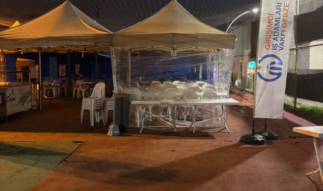 GİRİŞİMCİ İŞ ADAMLARI VAKFI GEBZE ŞUBESİ'NDEN HER GÜN 500 KİŞİLİK İFTAR