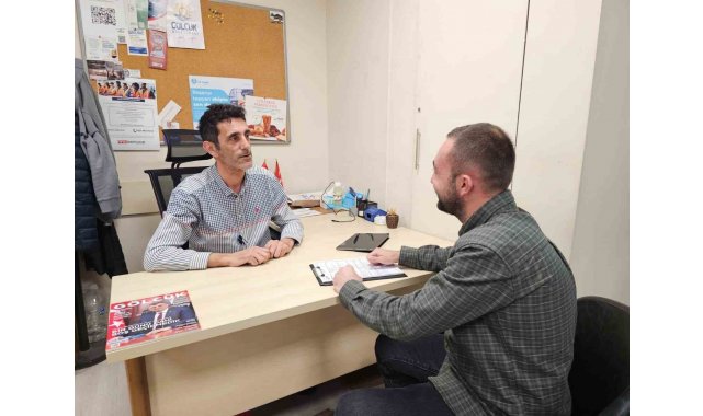 Gölcük'teki istihdam ofisi binlerce kişiye iş kapısı araladı