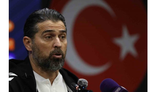 İlhan Palut: "Penaltı inşallah doğrudur"