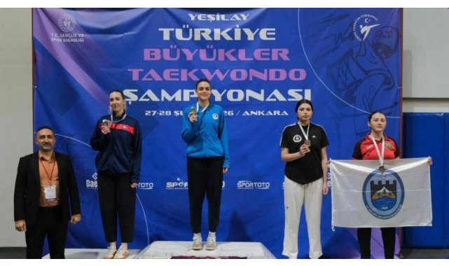 Kağıtsporlu sporculardan madalya yağmuru