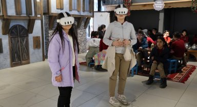 Kartepe'de öğrenciler gelenekle teknolojiyi bir arada yaşadı