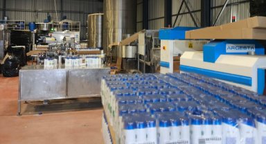 Kocaeli'de jandarma ve zabıtadan kaçak imalathaneye ortak operasyon