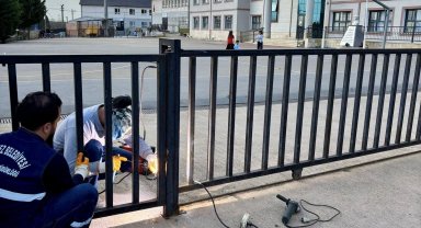 Körfez'de eğitim kurumlarına destek sürüyor