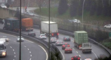 TEM'de bayram yoğunluğu başladı: Trafik akıcı seyrediyor