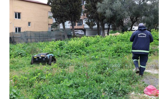 Yeşil alanda uzaktan kumandalı robot dönemi: 6 kişinin işini tek başına yapabiliyor