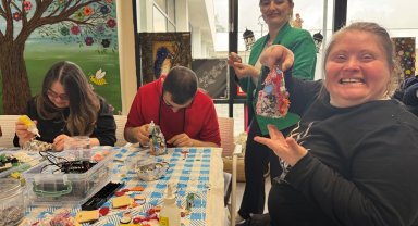 Cam atıklar öğrencilerin elinde sanata dönüştü