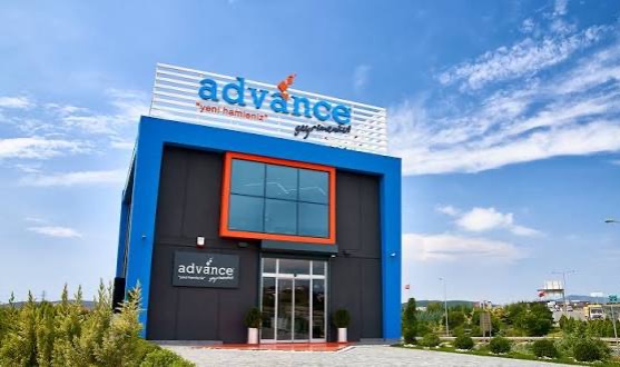 ÇAYIROVA'DA GAYRİMENKUL OFİSİNE SİLAHLI SALDIRI