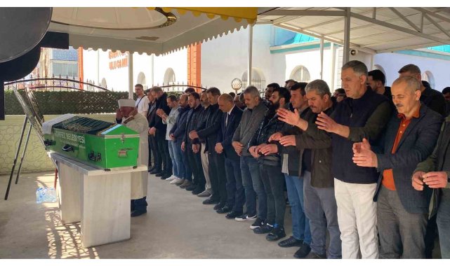 Emekli olduğu iş yerinde hayatını kaybeden işçi toprağa verildi