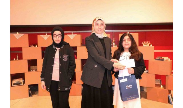 Gebze'de en çok kitap okuyan okurlar ödüllendirildi