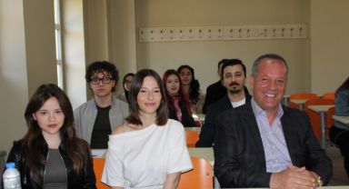 Kocaeli Üniversitesi Hereke Ömer İsmet Uzunyol MYO’da Dış Ticarette Yeni Eğitim Modeli konuşuldu