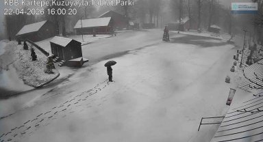 Kocaeli'de bahar ayında kar sürprizi