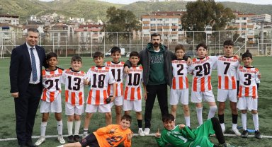 Körfez'de 23 Nisan futbol turnuvasının şampiyonu Atatürk Ortaokulu oldu