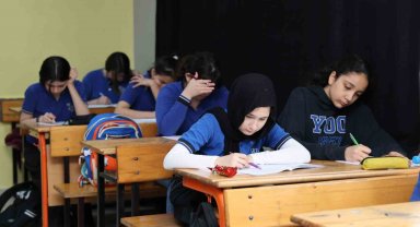 Körfez'de 4 bin 777 öğrenciye ücretsiz deneme sınavı desteği
