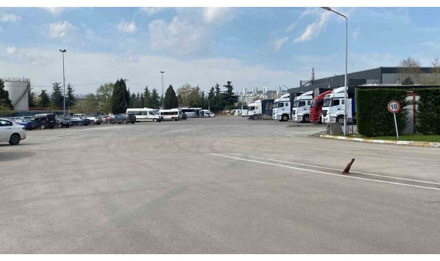 Lastik fabrikasında makineye sıkışan işçi hayatını kaybetti