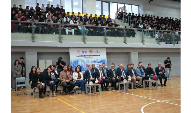 Sanayinin kalbi Gebze'de geleceğin ustaları iş dünyasıyla buluştu