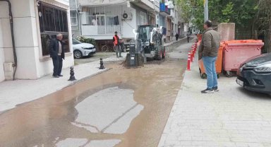 Altyapı çalışmasında ana su hattı patladı