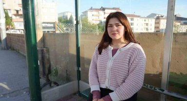 Genç kadın durakta tacizciyi saniye saniye kaydetti: "Ben hovardayım, hovarda"