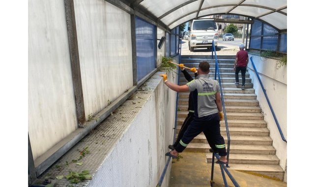 Gölcük'te bayram öncesi temizlik çalışması