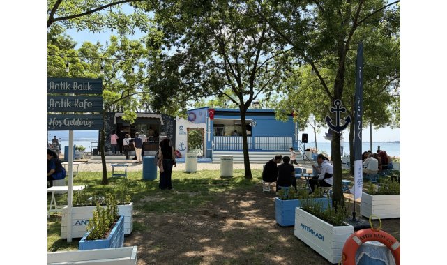"Antik Balık" üçüncü şubesini İzmit sahilinde açtı
