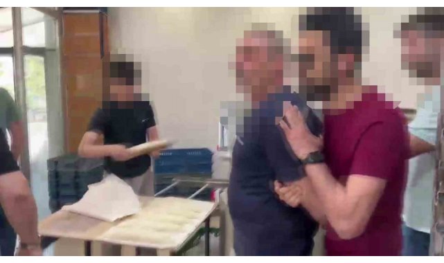 8 ayrı suçtan aranan ve 24 yıl hapis cezası bulunan firari ekmek fırınında yakalandı