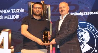 Başkan Muzaffer Bıyık Yılın En Başarılı Belediye Başkanı Seçildi