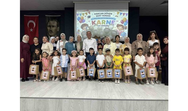 Çayırova Çocuk Kulübü öğrencileri karnelerini aldı