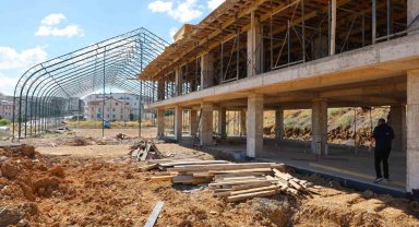Darıca'da 100 milyon lira destekli spor kompleksinin inşası sürüyor