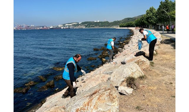 Dilovası'nda Marmara Denizi için sahil temizliği yapıldı