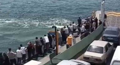 Feribottan denize düşen kişiye büfe çalışanından hayat kurtaran müdahale