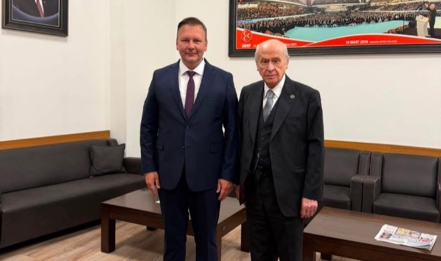 MHP KOCAELİ'DE DEPREM! EMENGEN, 12 İLÇE BAŞKANININ İSTİFASINI İSTEDİ