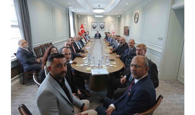 Roman toplumunun beklenti ve talepleri Bakanlık'ta ele alındı